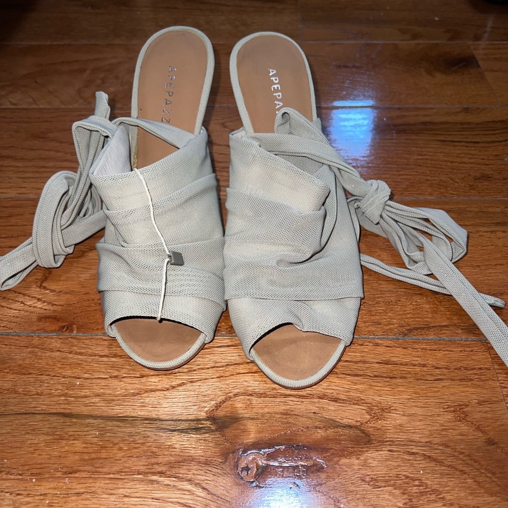 Tan apepazza sandals